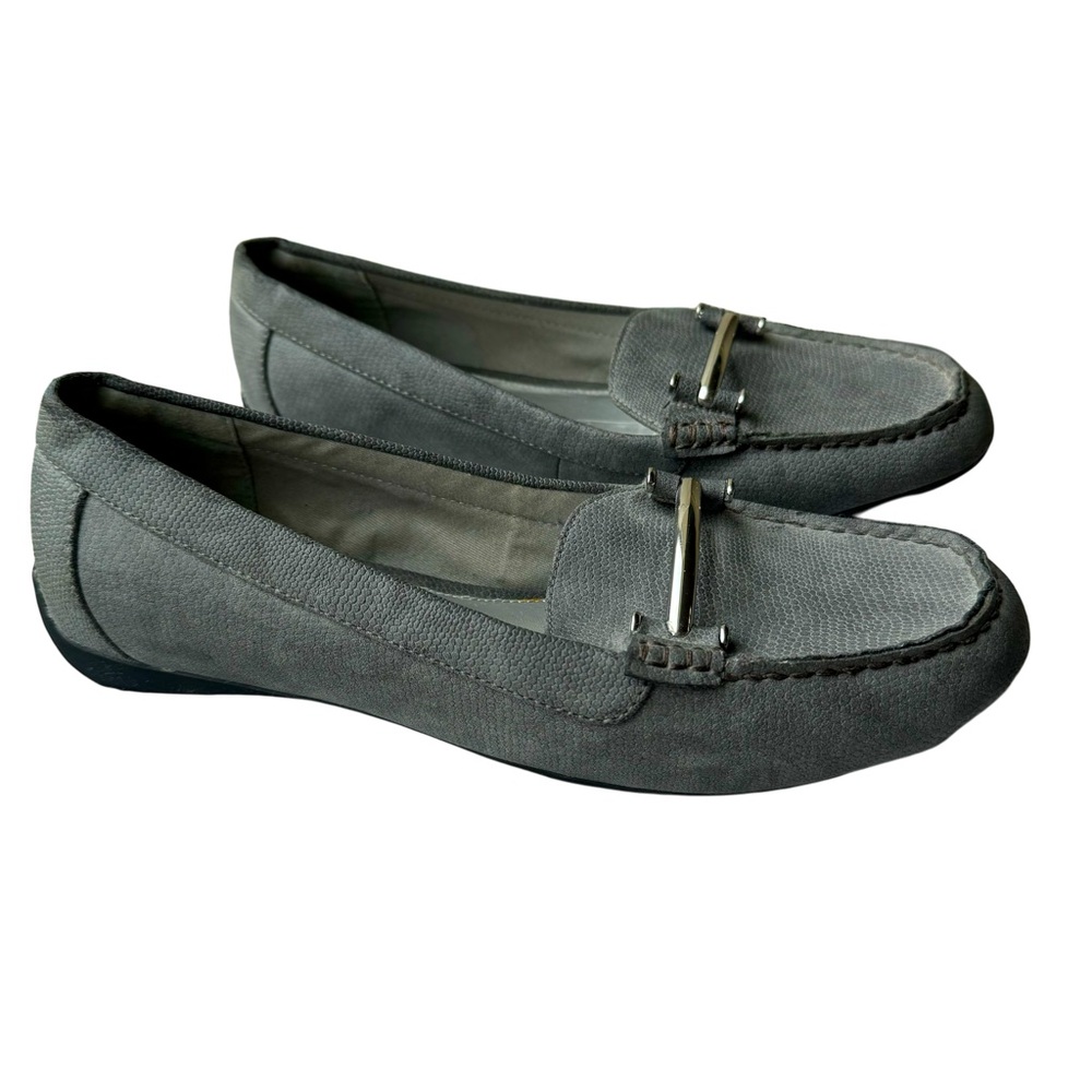 Chaps ‘Connie’ Driver Gray Flats Silver Buckle Size 10